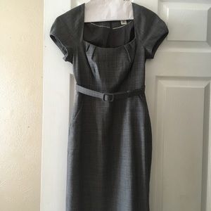 Amazing and so classy pencil dress